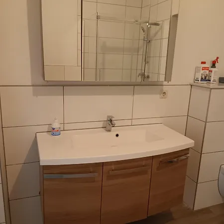 Work And Eschweiler 6 Betten 5 Schlafzimmer 2 Etagen شقة